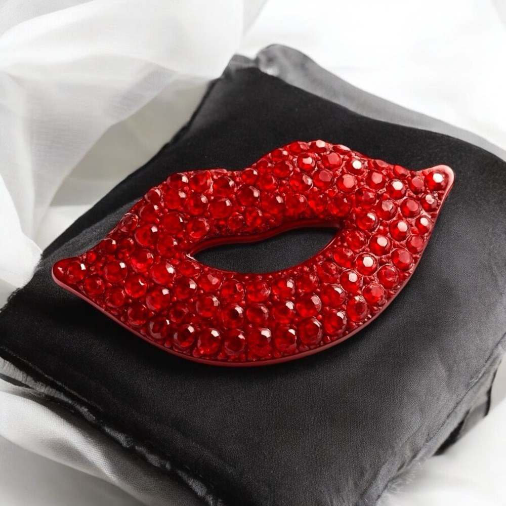 NEW Red Rhinestone Lip Brooch Pin Valentines - Picture 6 of 6